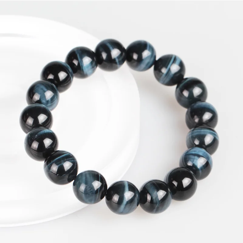 Tiger eye bracelet beads showing reflective banding