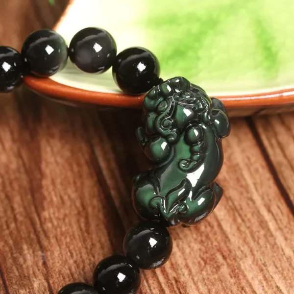 Black Obsidian bead arrangement on the black obsidian pixiu bead bracelet
